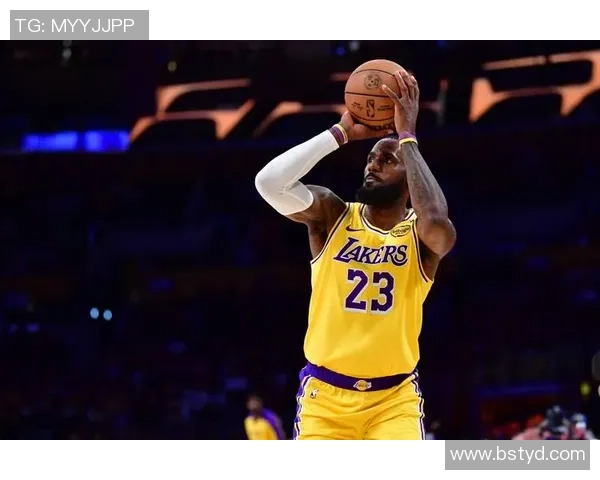 詹姆斯再度创造神迹，湖人五连胜火力全开势不可挡